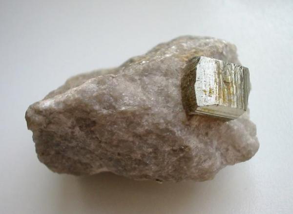 Pyrit (Holenbrunn).JPG