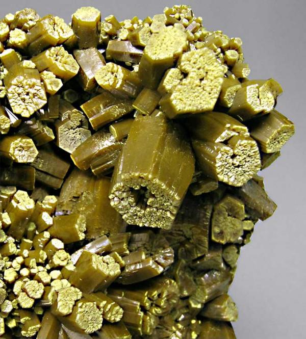 Pyromorphite Les Farges detail.jpg