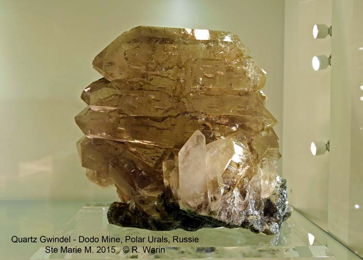 Quartz_00364_R.jpg