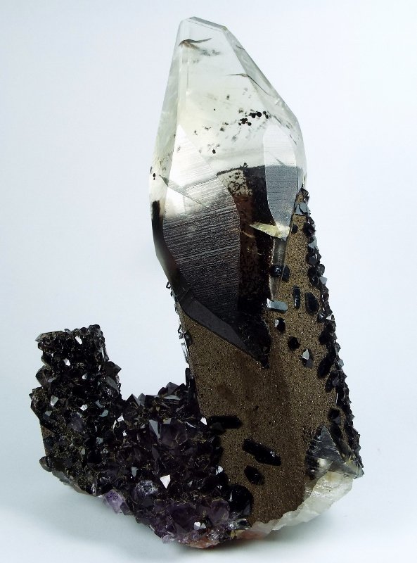 Quartz - Uruguay 27-8-1 (with calcite cap) (12 cm) (593x800).jpg