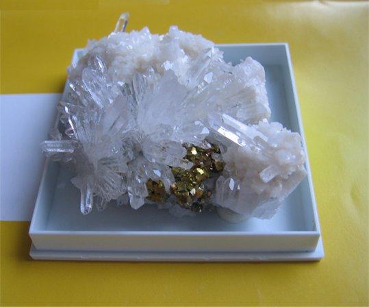 Quartz, Dolomite, Pyrite.jpg