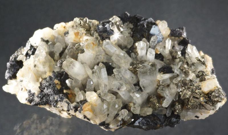 Quartz sphalerite pyrite Harding Vein.jpg