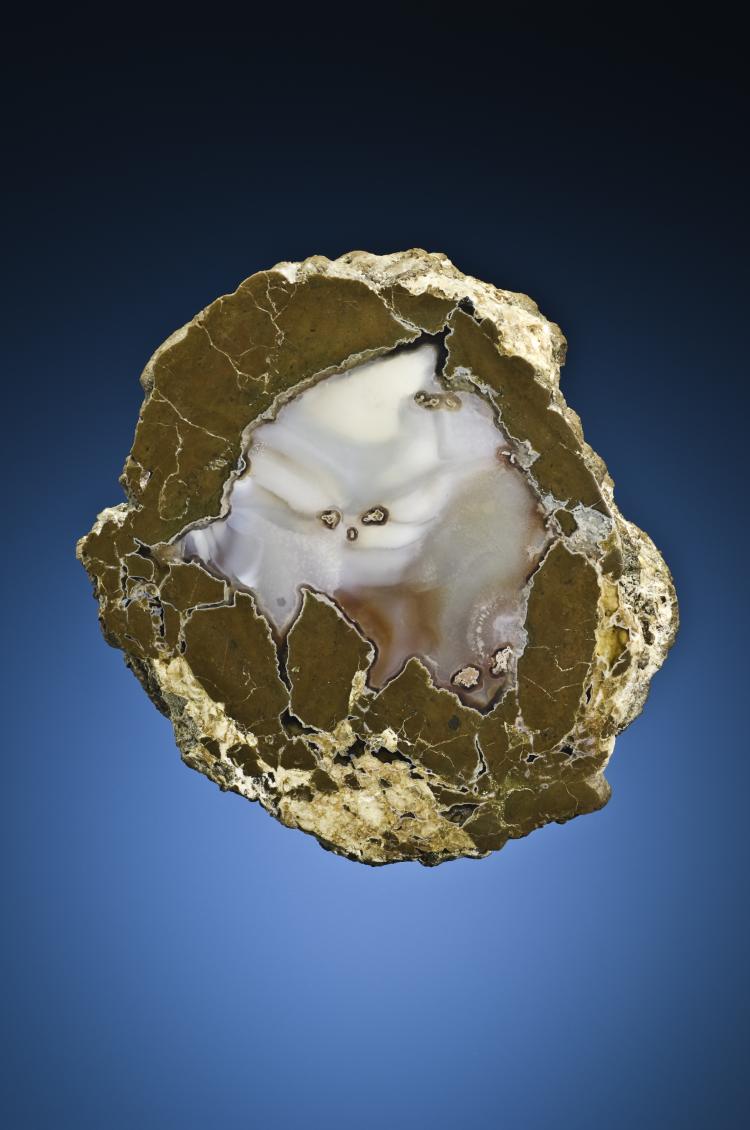 Quartz variety Thunder Egg - Oregon, USA.jpg