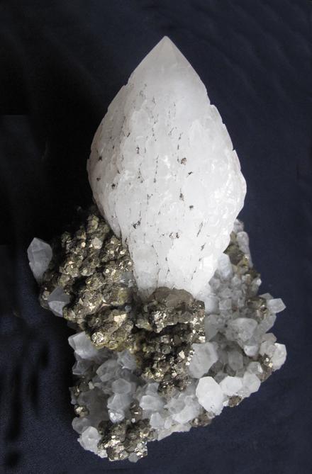 Quartz.Pyrite2.jpg