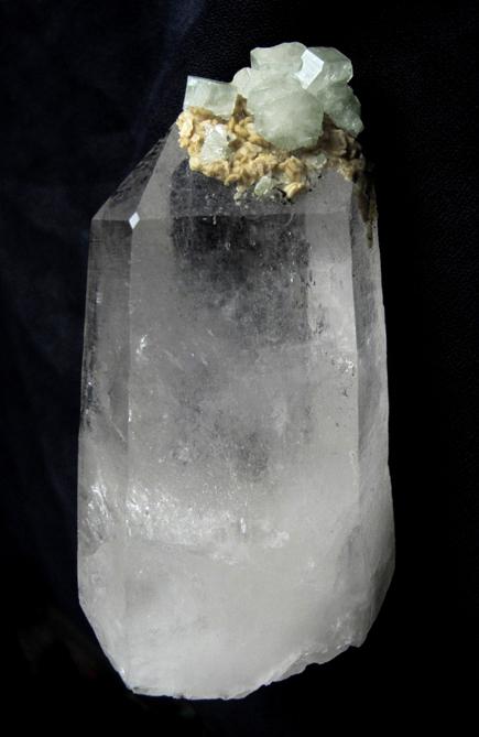 Quartz.Siderite.Apatite.jpg