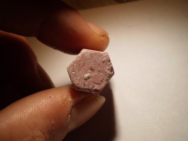 red beryl 46ct 2.jpg