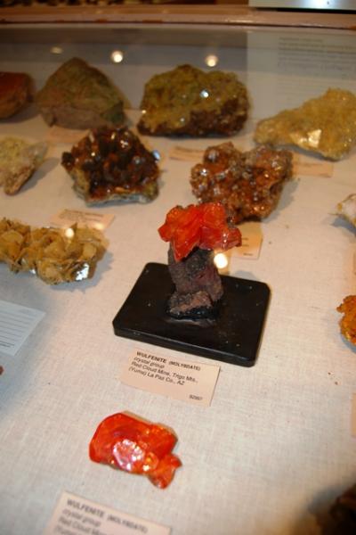 red cloud wulfenite.JPG