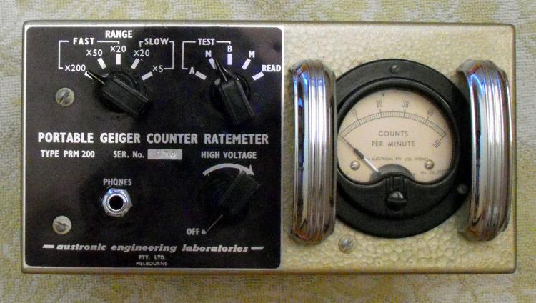 RETRO GEIGER COUNTER.jpg