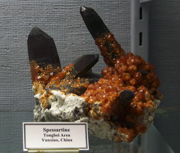 spessartine-quartz-China.jpg