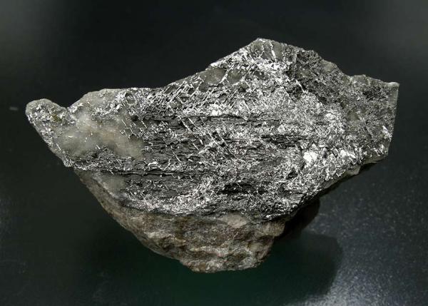 Sylvanite with Quartz Rumania.jpg