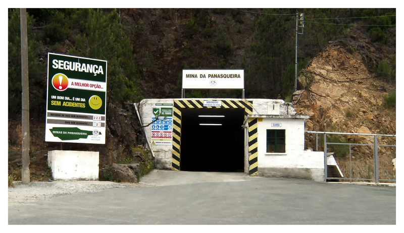 000 -MINE ENTRANCE.jpg