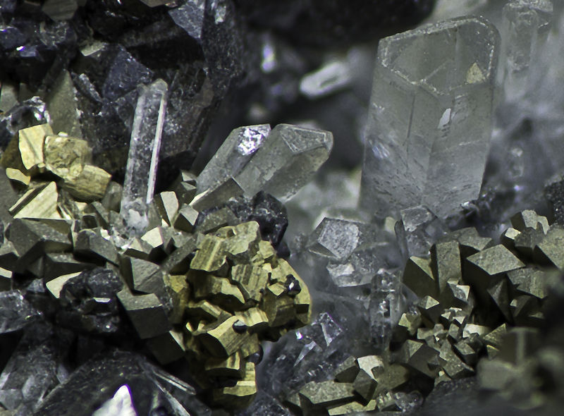 021 Sphalerite-detail1-Edit.jpg