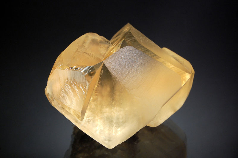 0850 Calcite - Sokolovskoe Mine,  Rudnyi Altai, Kazakhstan.jpg