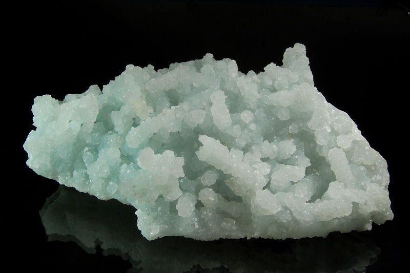 0864 Prehnite ps. laumontite- Malad Quarry, Ward 38, Mumbai, Maharashtra, India.jpg