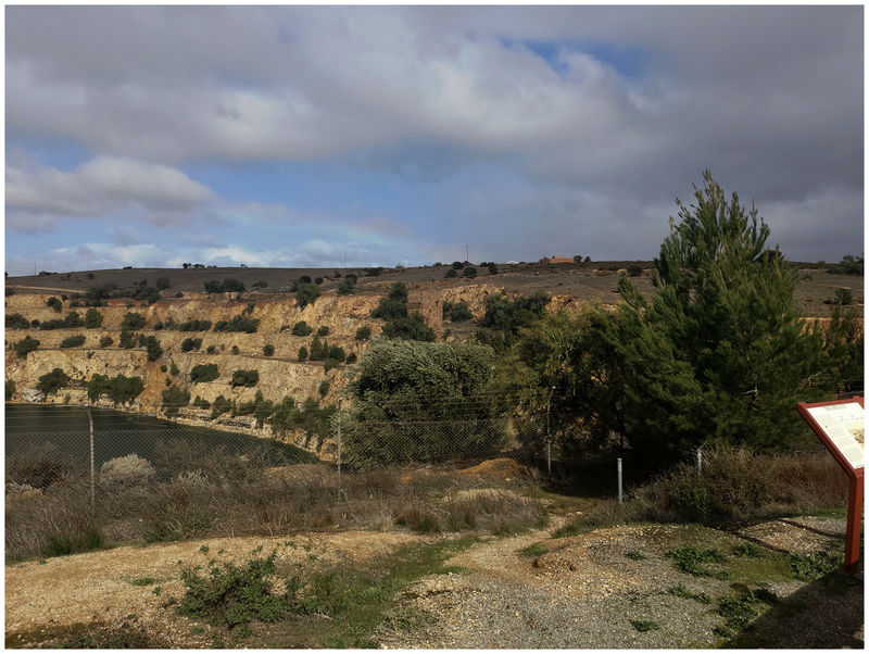 08 - BURRA OPEN CUT - LOOKING WEST TOWARDS GRAVES ENGINE HOUSE.jpg