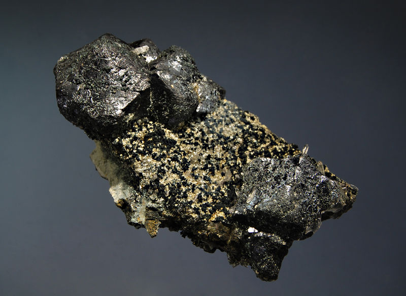 1000 Magnetite.jpg