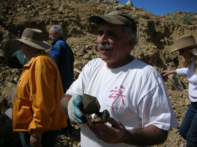 110 Paul Geffner with Ronna & Jerry's best quartz.JPG