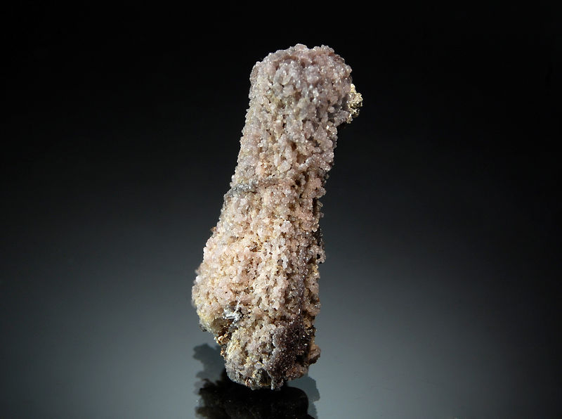 1516 Calcioancylite-(Ce) - Poudrette Quarry, Mont Saint-Hilaire, Qeubec, Canada.jpg