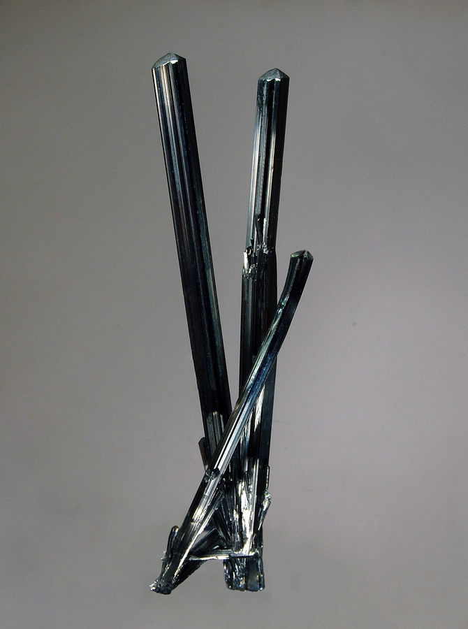 2394 Stibnite 2.jpg