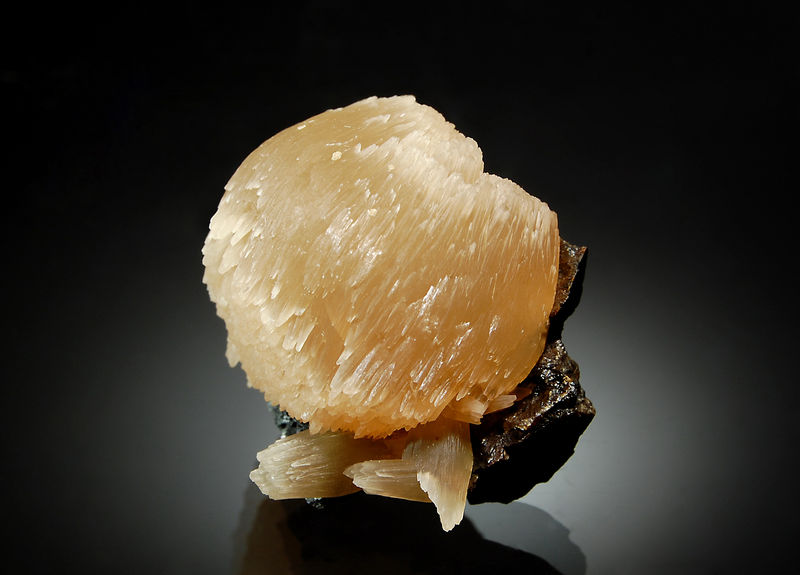 2396 Calcite - Minerva No. 1 Mine, Illinois.jpg