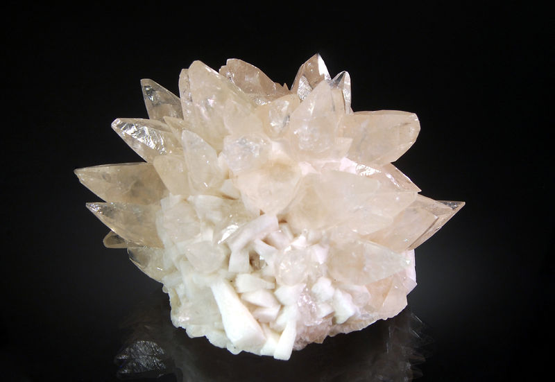 2483 Calcite - Barnett Mine, Rosiclare District, Pope County, Illinois.jpg