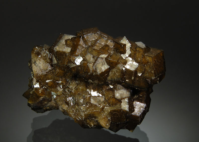 2512 Andradite-Grossular series - Huanggang Fe-Sn deposit, Inner Mongolia, China.jpg