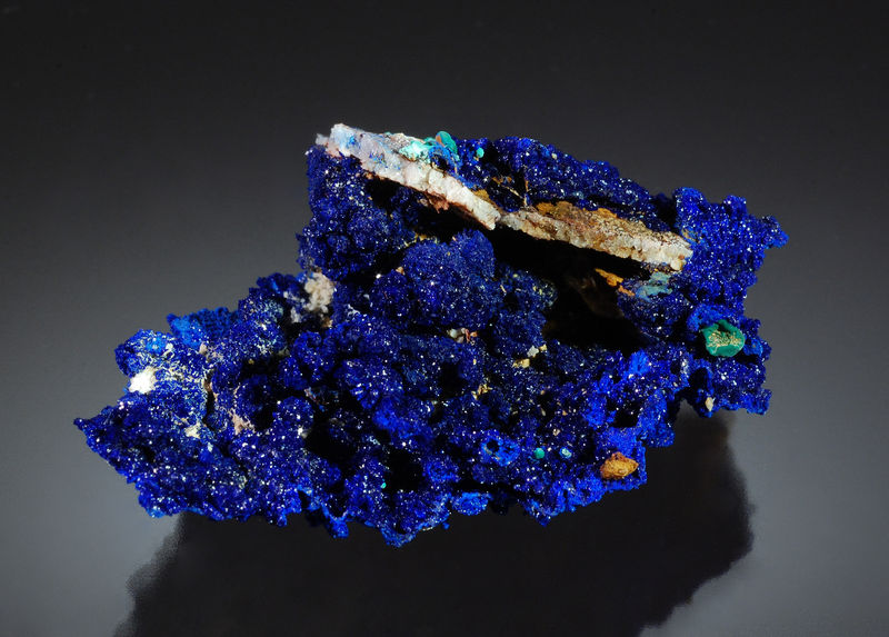 2612 Azurite - Cristiana Mine, Lavrion Dist., Attika, Greece.jpg