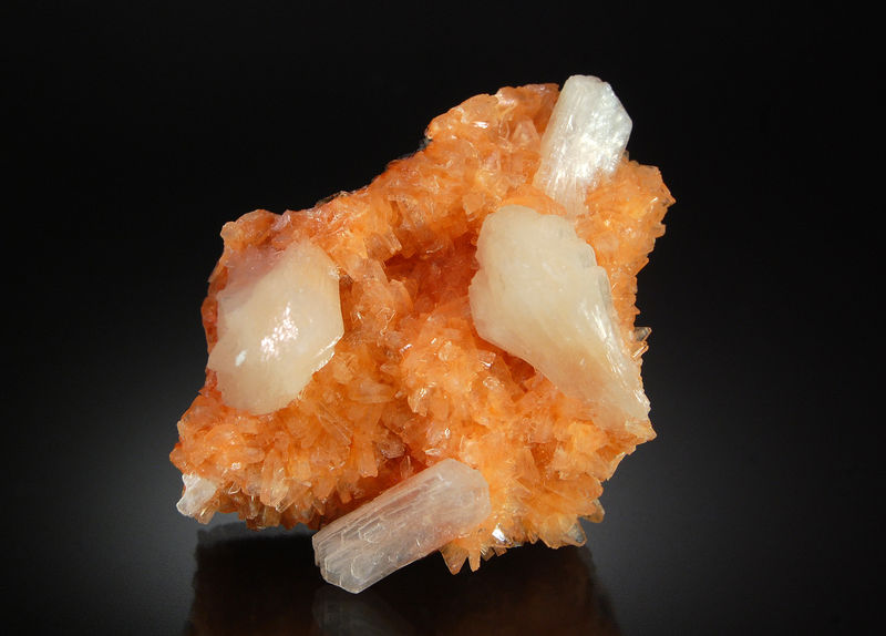 2616 Stilbite on heulandite - Aurangabad District, Maharashtra, India.jpg