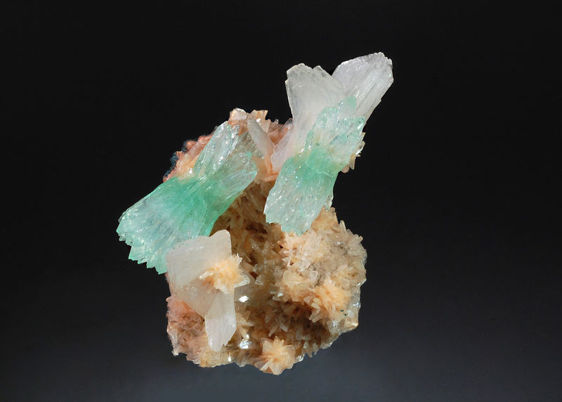 2626 Fluorapophyllite - Aurangabad District, Maharashtra, India.jpg