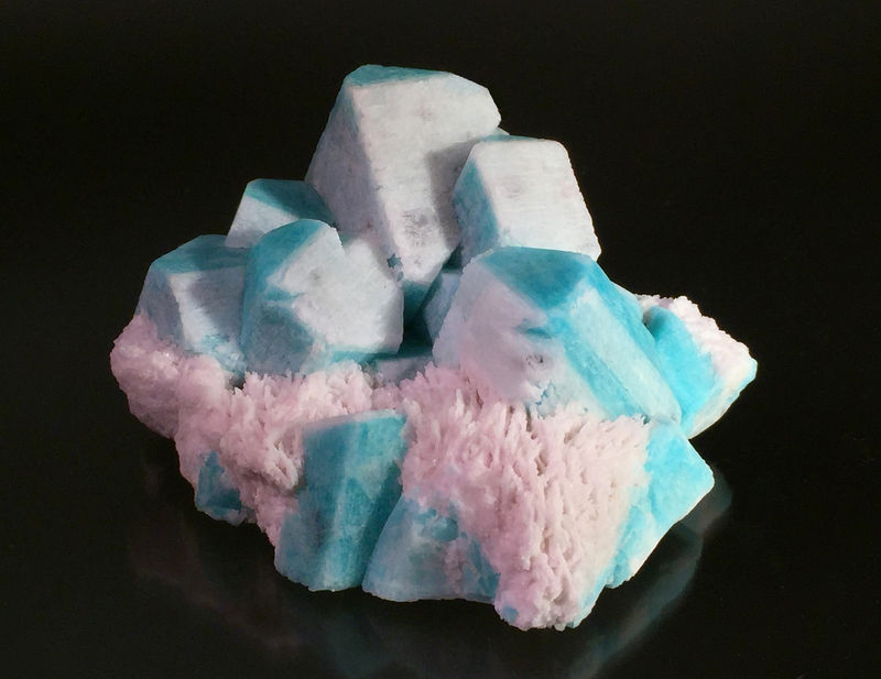 2637 Microcline with Cleavelandite - Teller County, Colorado.jpg