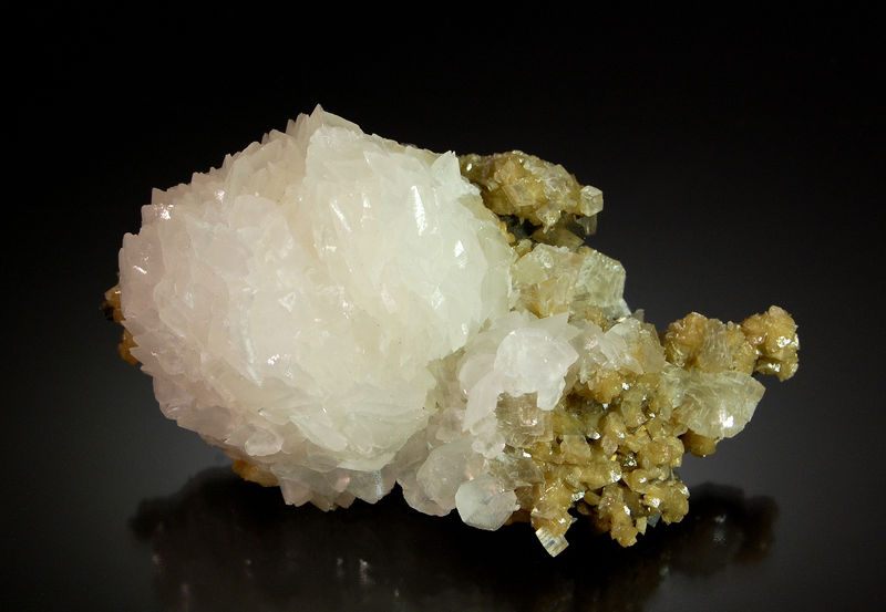 2666 Calcite - Boldut Mine, Cavnic, Maramures, Romania.jpg