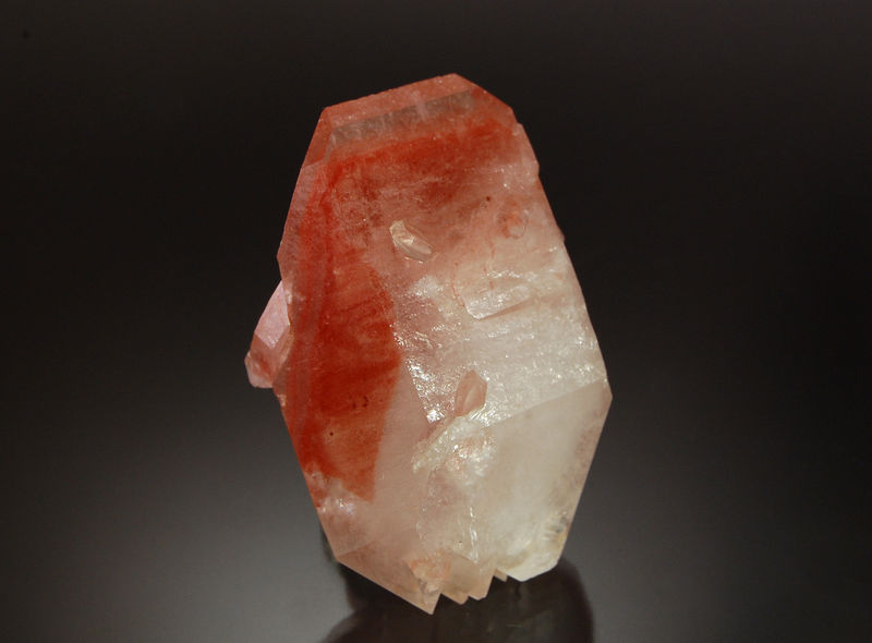 2696 Quartz - Mangatabohangy,  Amoron'i Mania, Madagascar.jpg