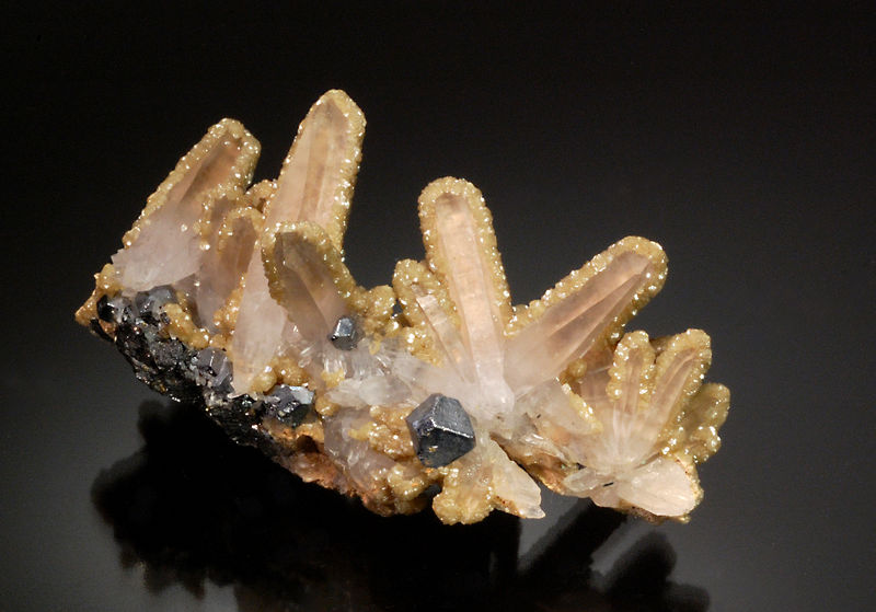 2740 Siderite on quartz (back) - Turt Mine, Turt, Negresti-Oas, Satu Mare, Romania.jpg