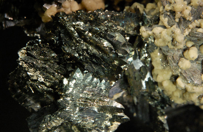 2848 Arsenopyrite, Siderite - Panasqueira Mine, Portugal.jpg
