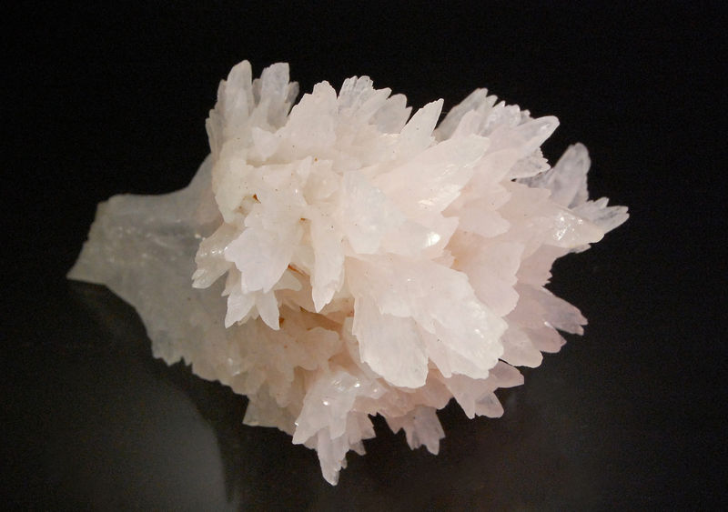 2884 Calcite (2) - Dalnegorsk, Primorskiy Kray, Russia.jpg