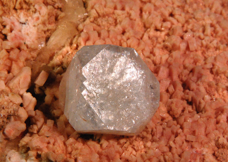 2886 Apophyllite on Heulandite - Pada Quarry, Mubai District, India.jpg