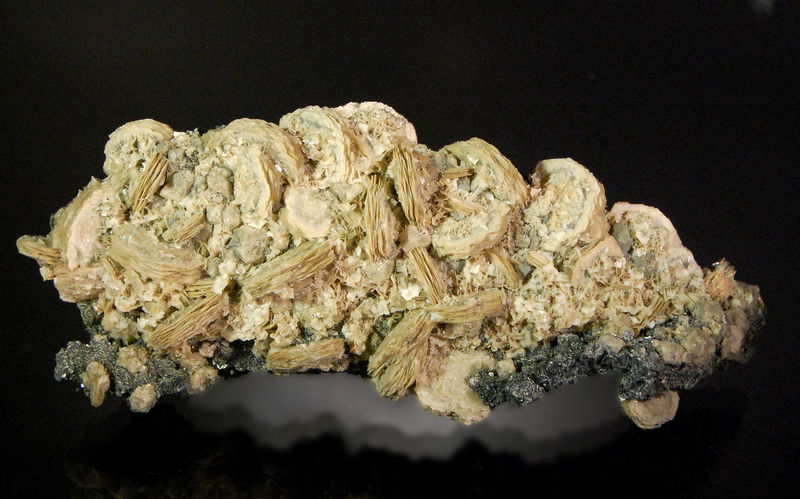 2945 Siderite - Panasqueira Mines, Covilha, Castelo Branco, Portugal.jpg