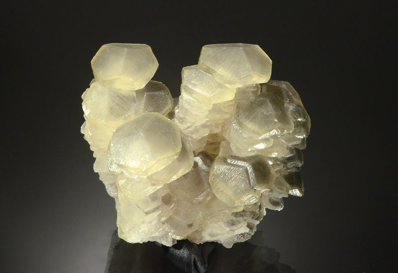 3009 Calcite - Leiping Mine, Guiyang Co., Hunan Prov., China.jpg