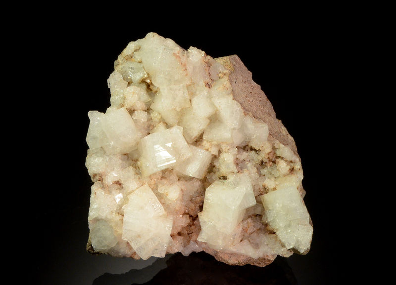 3010 Chabazite-Ca 3 - Repcice, Trebusin, Usti nad Labem Reg., Czech Republic.jpg