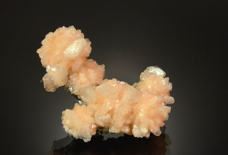 3024 Heulandite on Thompsonite - Pahur well, Aurangabad Dist., Maharashtra, India.jpg