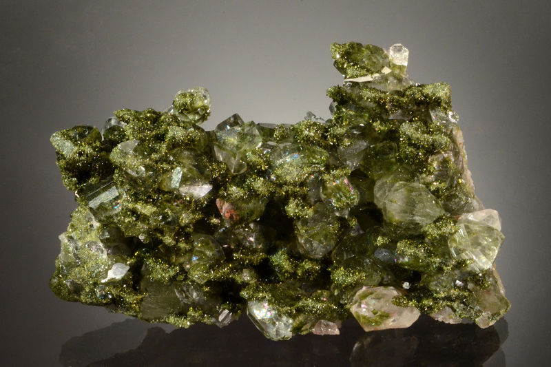 3070 Epidote on Quartz 2 - Hakkri District, Hakkri Province, Turkey.jpg