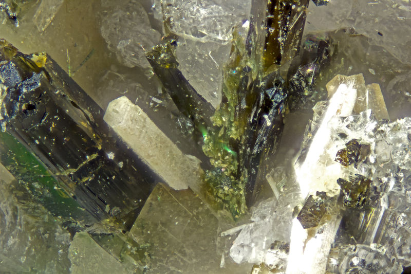 3985-calcioburbankite.jpg