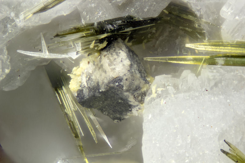 3987-cerussite.jpg