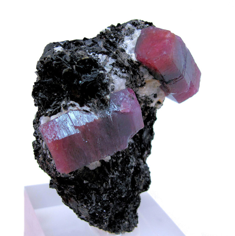 4331M-corundum3.jpg