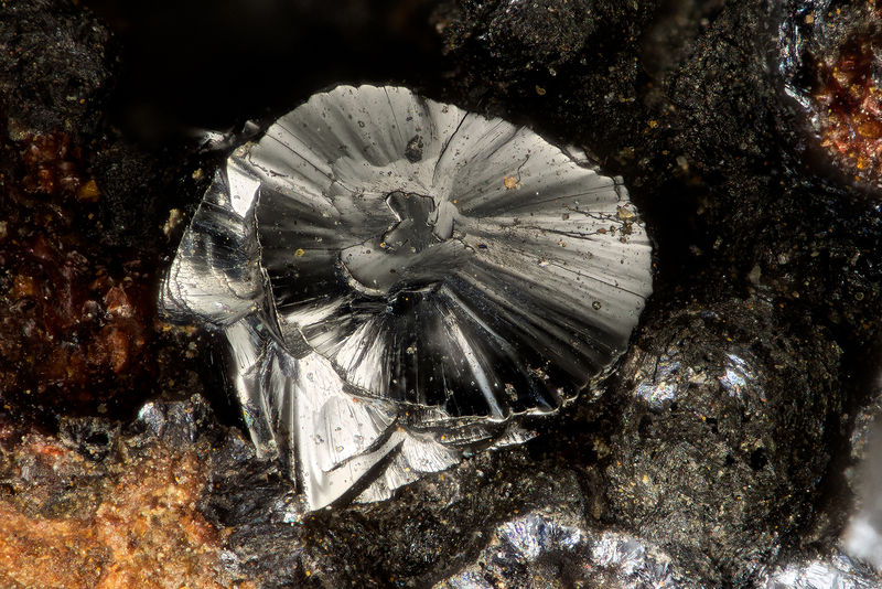 4588 hetaerolite.jpg