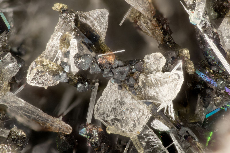 4779 hedenbergite albite.jpg