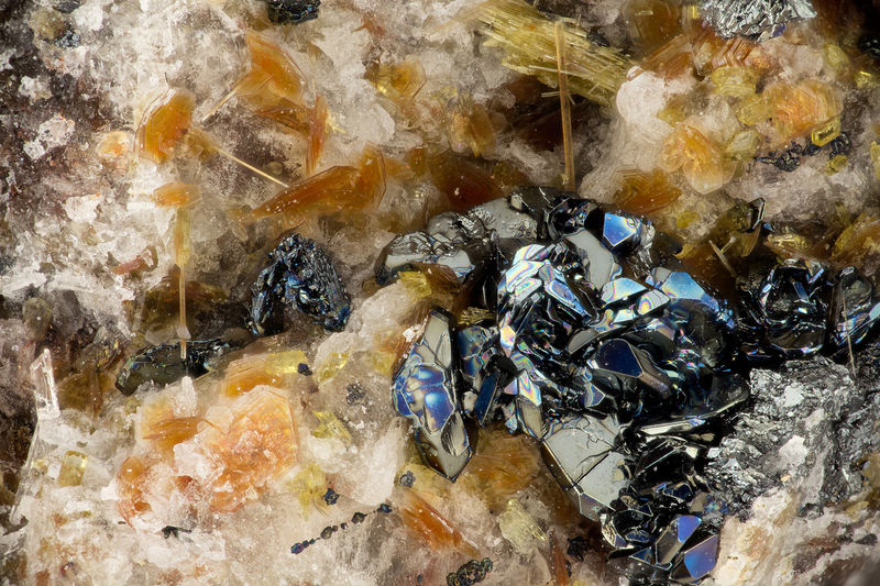 4854 phlogopite hematite.jpg