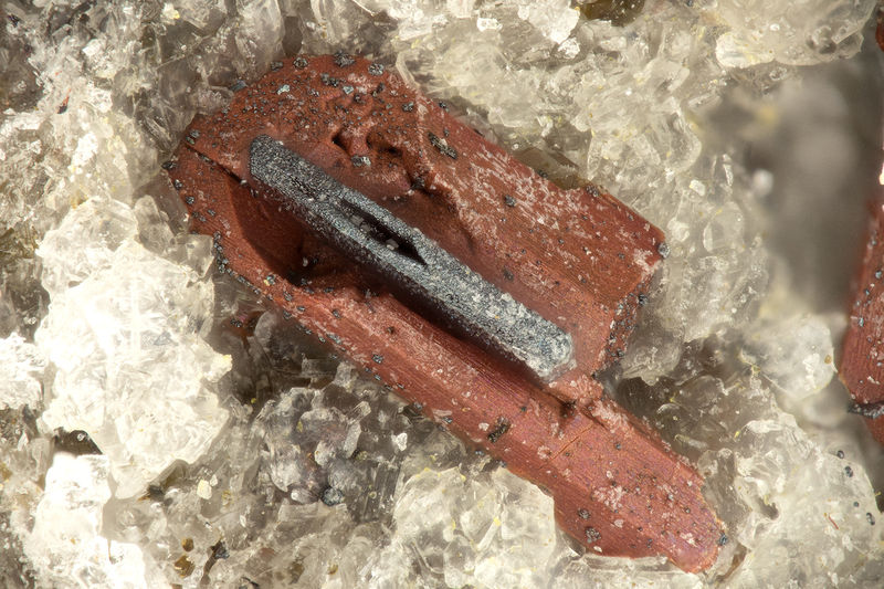 4857 enstatite hematite.jpg