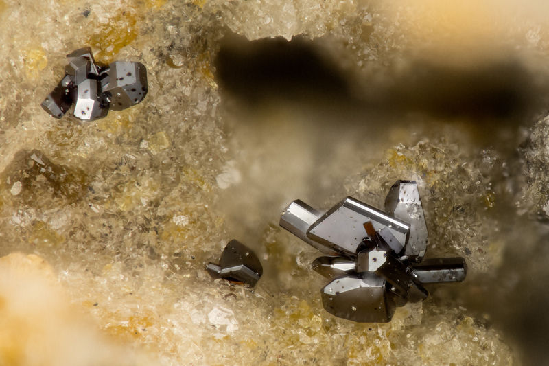 5669 pseudobrookite.jpg
