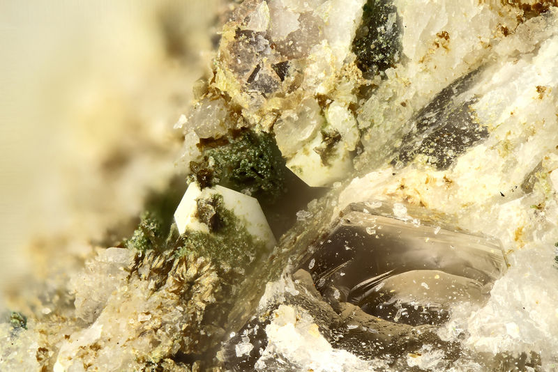 6177-calciohilairite.jpg